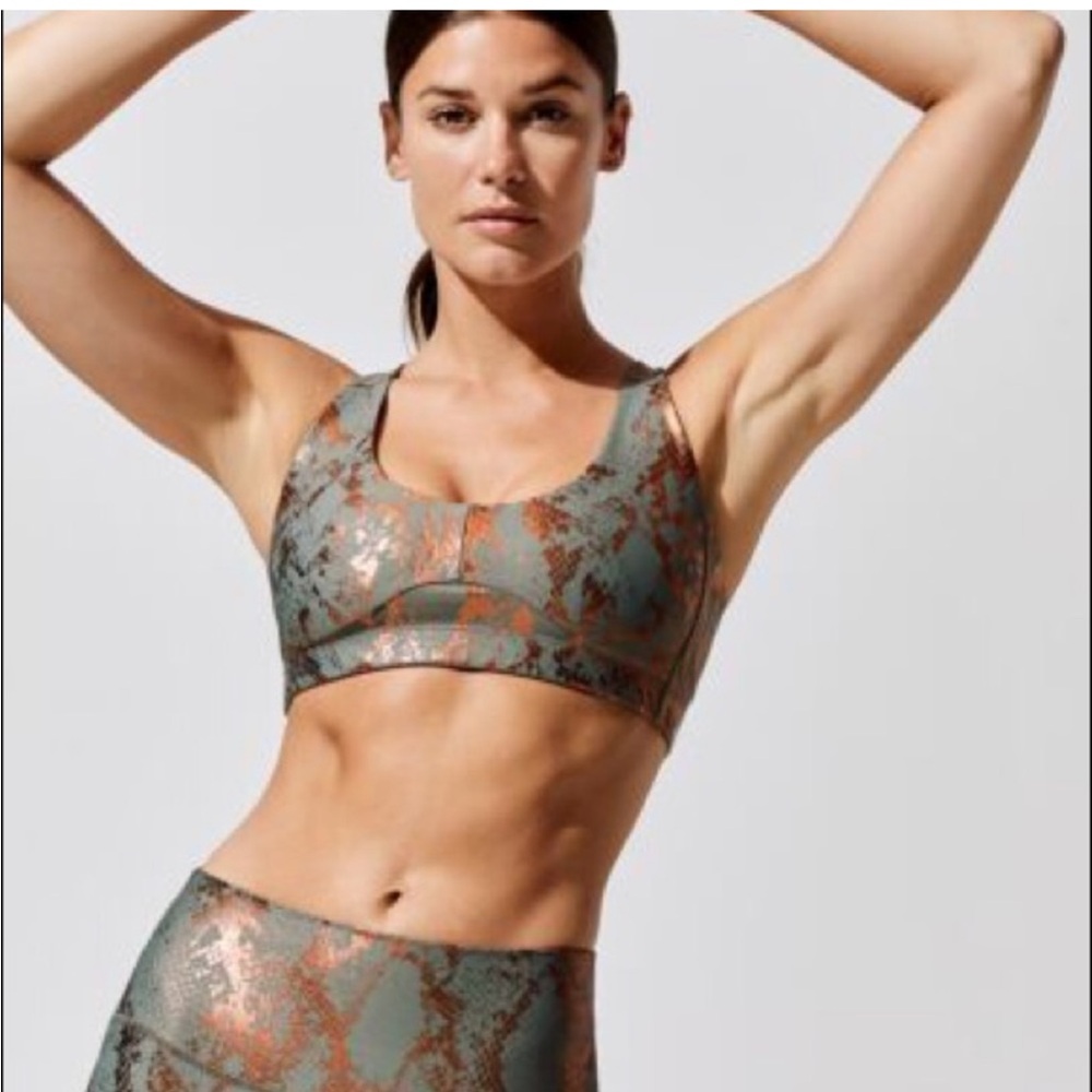 Women's Carbon38 Metallic Snake Cross Back Bra